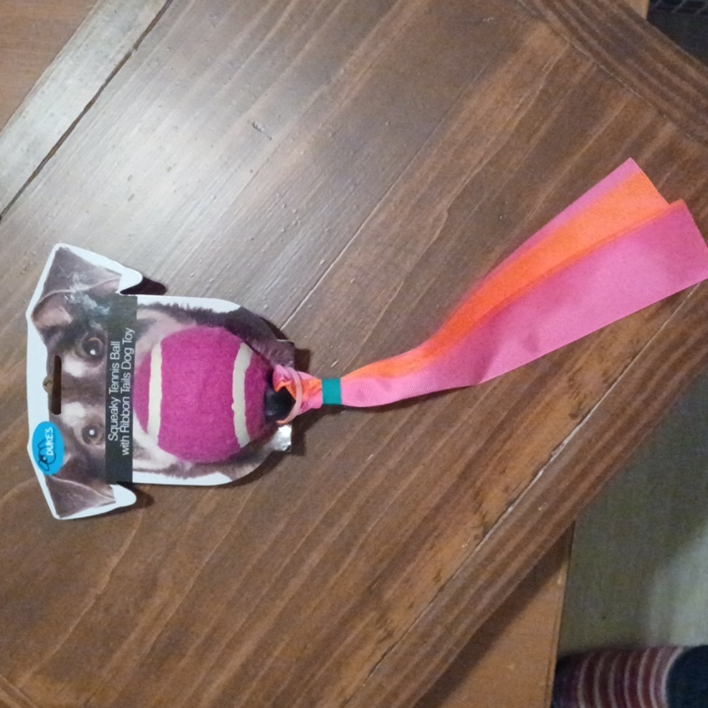 Duke's Squeaky Tennis Ball with Ribbon